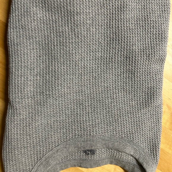 Gray Waffle Knit Long Sleeve Top - Picture 3 of 4
